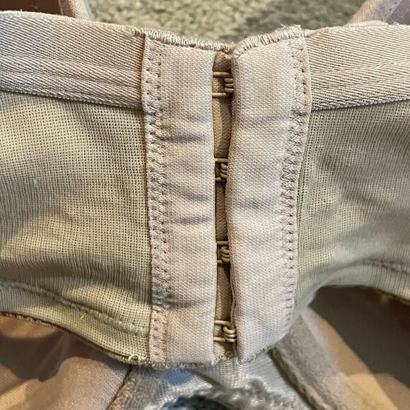 Cacique nude full coverage lightly padded underwire bra 40DDD - Picture 5 of 7